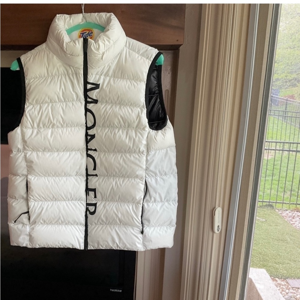 Moncler Cenus down padded vest